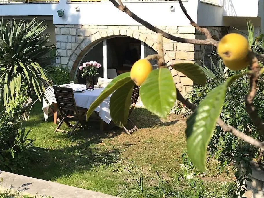 Villa Calme Grand Jardin Bord De Mer. Parking Marsiglia