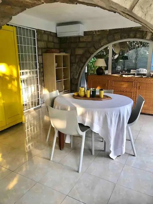 Villa Calme Grand Jardin Bord De Mer. Parking Marsiglia Francia