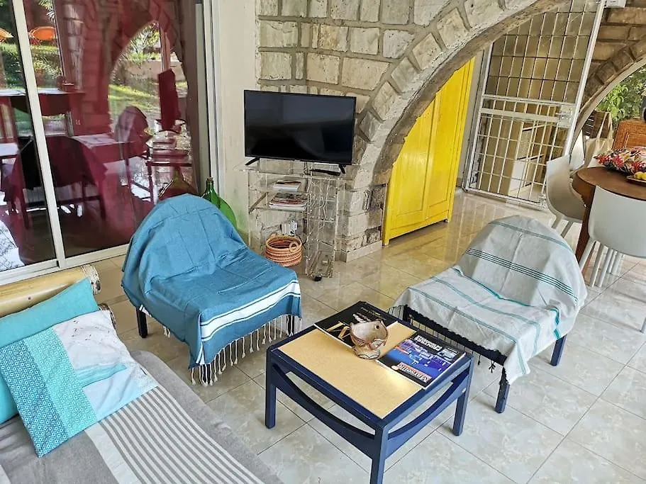 Villa Calme Grand Jardin Bord De Mer. Parking Marsiglia